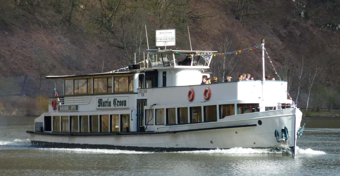 Prague: New Year's Eve Cruise through Midnight - How the Route Feels on the Vltava: Slower Scenic Motion, Not a Straight Run
