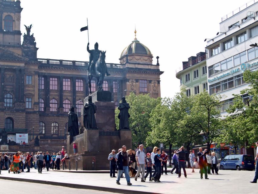 Prague: Old, New, and Jewish Towns Guided Walking Tour - Start Outside Česká Národní Banka: Easy Meeting Point, Clear Start