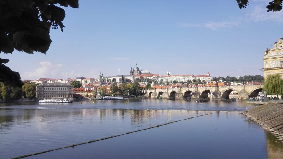 Prague: Old Town Guided Walking Tour and City Boat Ride - Key highlights worth planning around