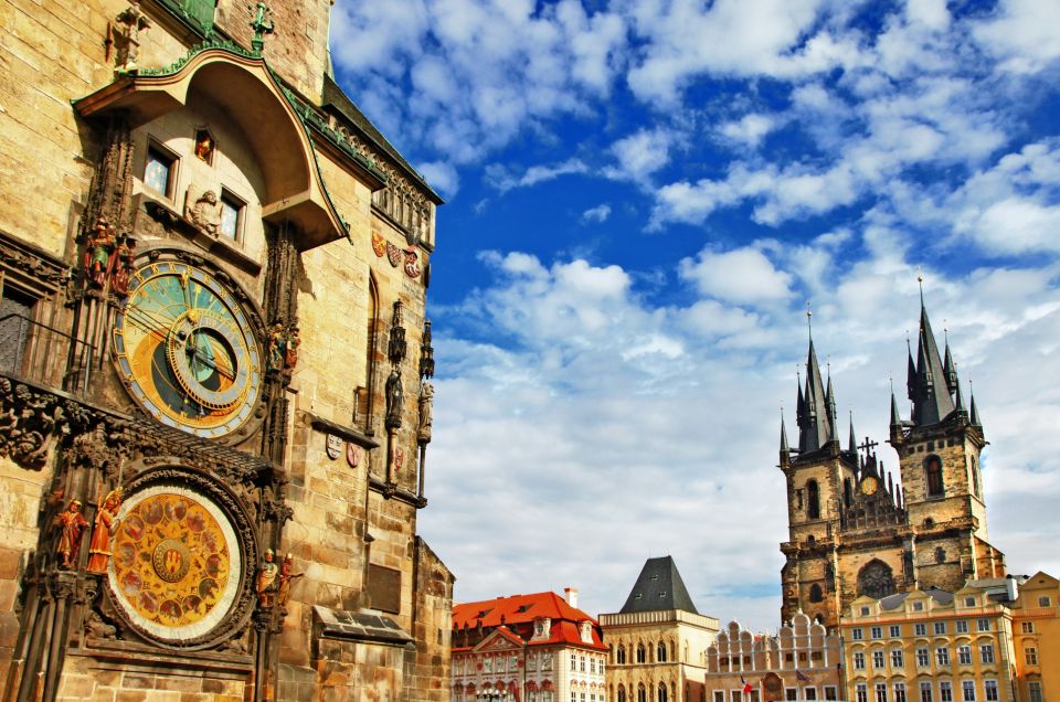 Prague: Old Town Highlights Private Guided Walking Tour - Prague Castle at 6 Hours: Four Ticketed Attractions and St Vitus Cathedral