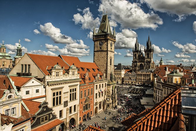 Prague Old Town Highlights Walking Tour - Why this 2-hour walking format works