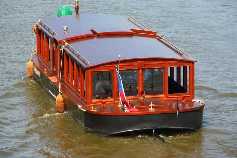 Prague: Old Town, Prague Castle & River Cruise Day Tour - Charles Bridge to Old Town: start with orientation, not stress