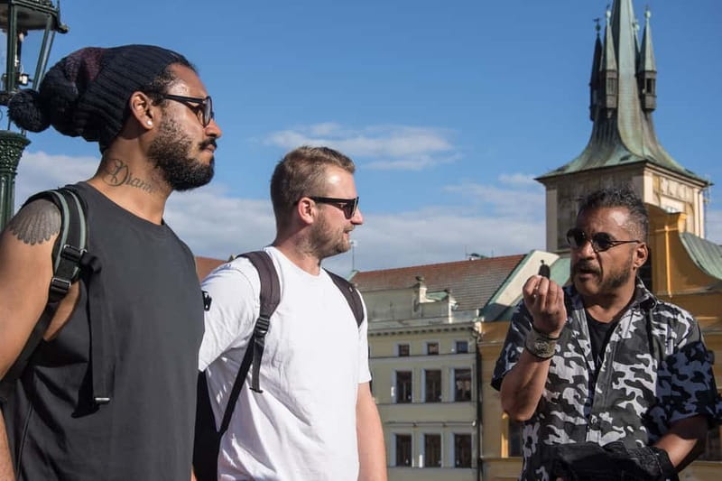 Prague: Old Town, Prague Castle & River Cruise Day Tour - Guides, audio, and the little comforts that matter