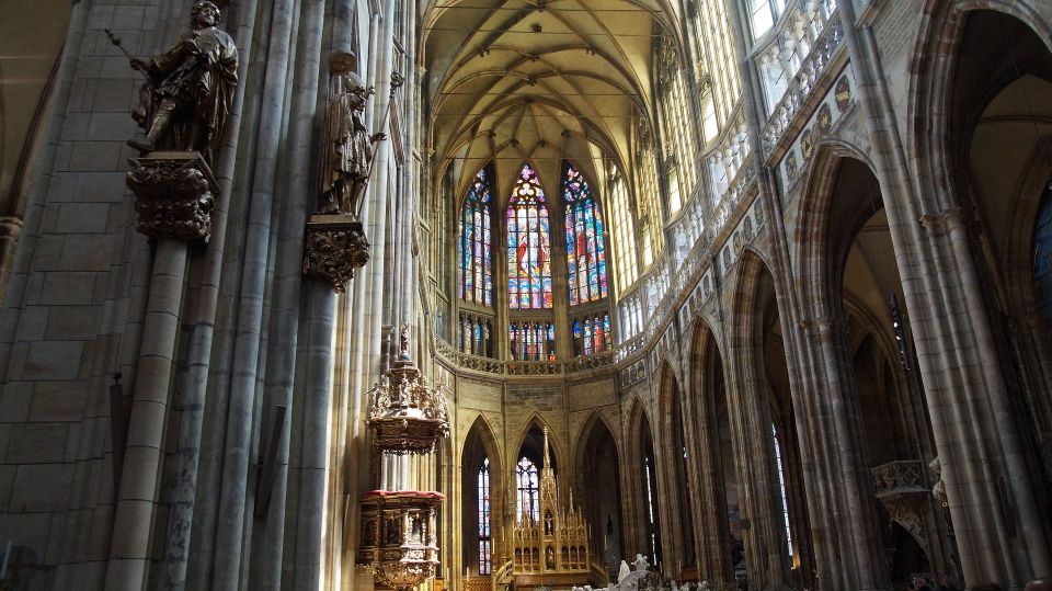 Prague: Prague Castle and Little Quarter Guided Walking Tour - Why Prague Castle Works So Well With a Guided Walk