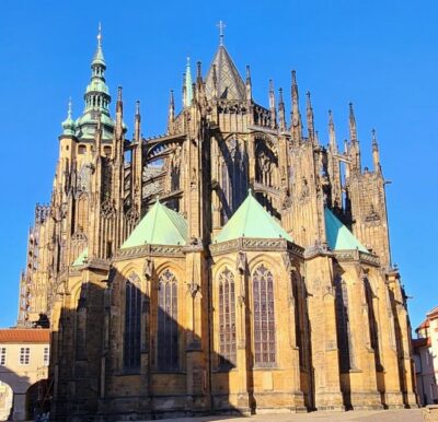 Prague: Prague Castle Private Walking Tour - Meeting Outside Malostranská: How to Start Without Stress