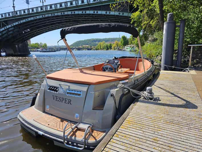 Prague Private Boat Tour - The one-hour Charles Bridge cruise: what you’ll actually spend your time on