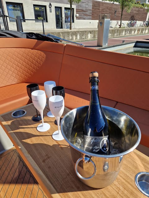 Prague Private Boat Tour - Practical tips to get the most out of your hour