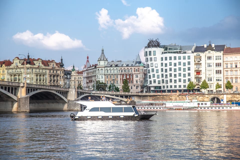 Prague: Private River Cruise with Unlimited Beer or Prosecco - Getting to Yachtboat One near tram station Výtoň