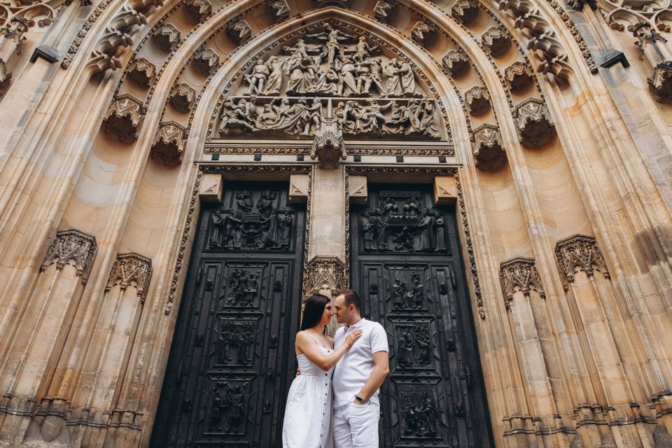 Prague: Professional Photoshoot at Prague Castle - Prague Castle photo stop: how the shoot actually feels