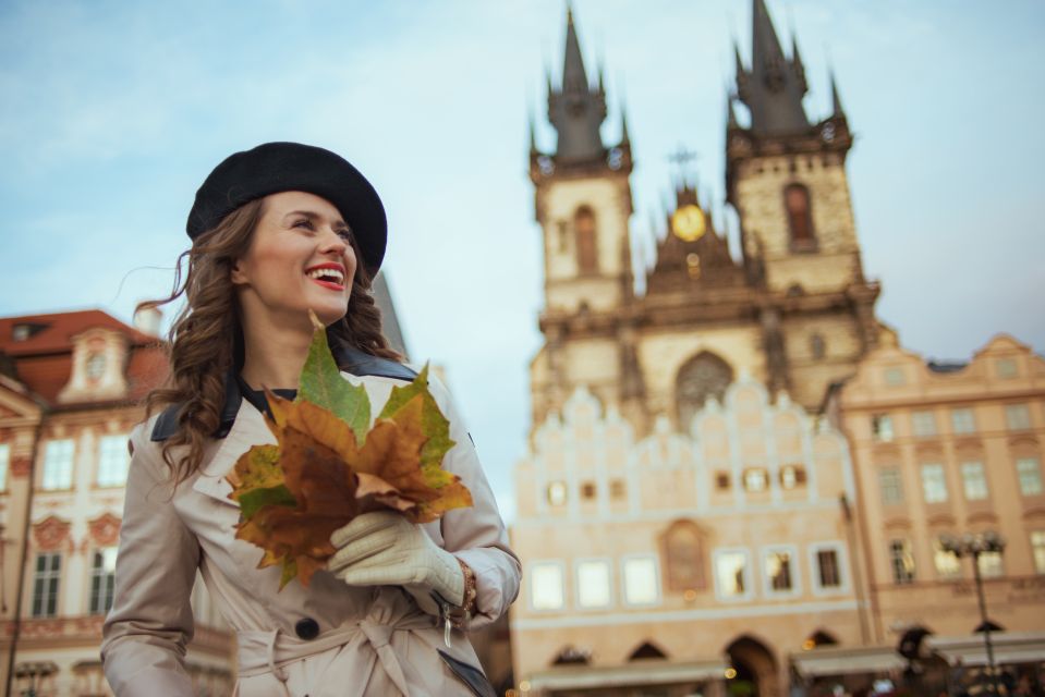 Prague: Professional Photoshoot in the Old Town - Why Prague Old Town is the right stage for a professional shoot