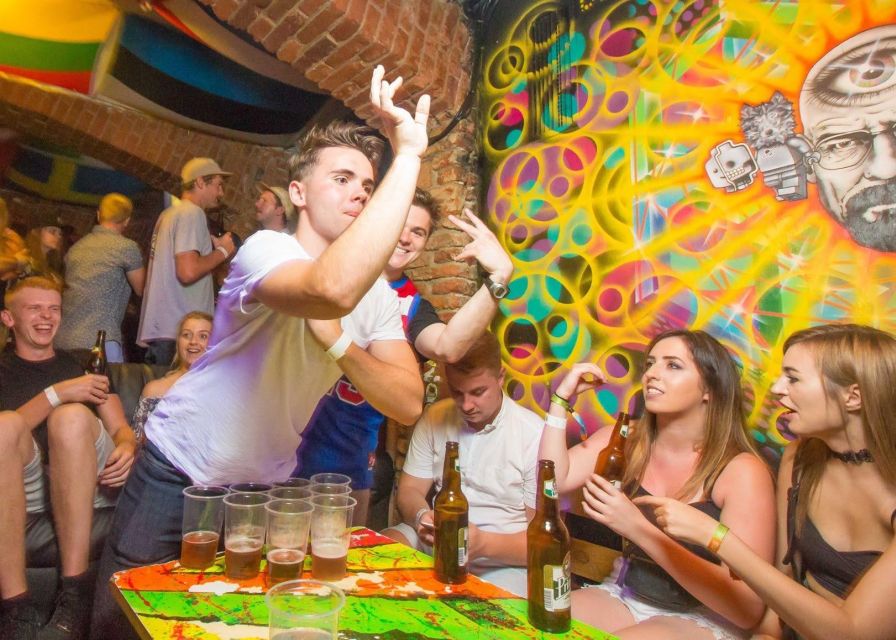Prague: Pub Crawl with Open Bar and VIP Entry - Two Start Groups: 8PM Pub Crawl vs 10PM Club Pregame