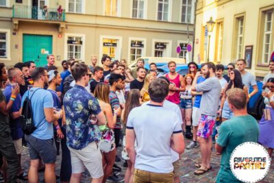 Prague Riverside Parties Tour - Meeting at Hangover House and the Isaac-led kickoff