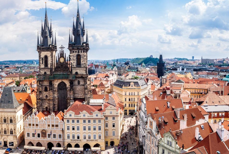 Prague Royal Castle, St Vitus, Golden Lane Tour with Tickets - Old Royal Palace and Vladislav Hall: Czech Kings Up Close