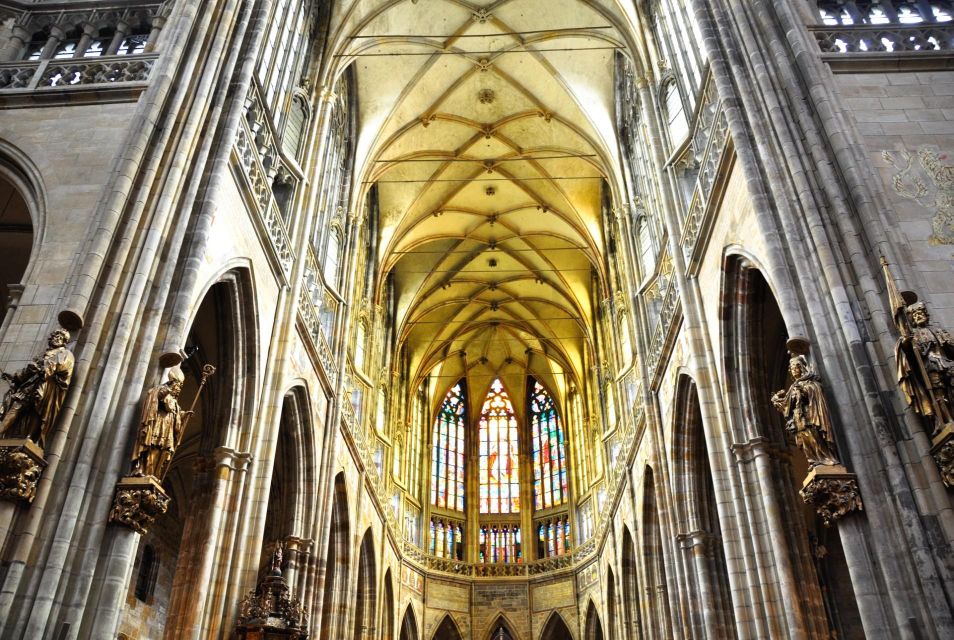 Prague Royal Castle, St Vitus, Golden Lane Tour with Tickets - St. George’s Basilica and National Gallery Art (3- and 4-hour tours)