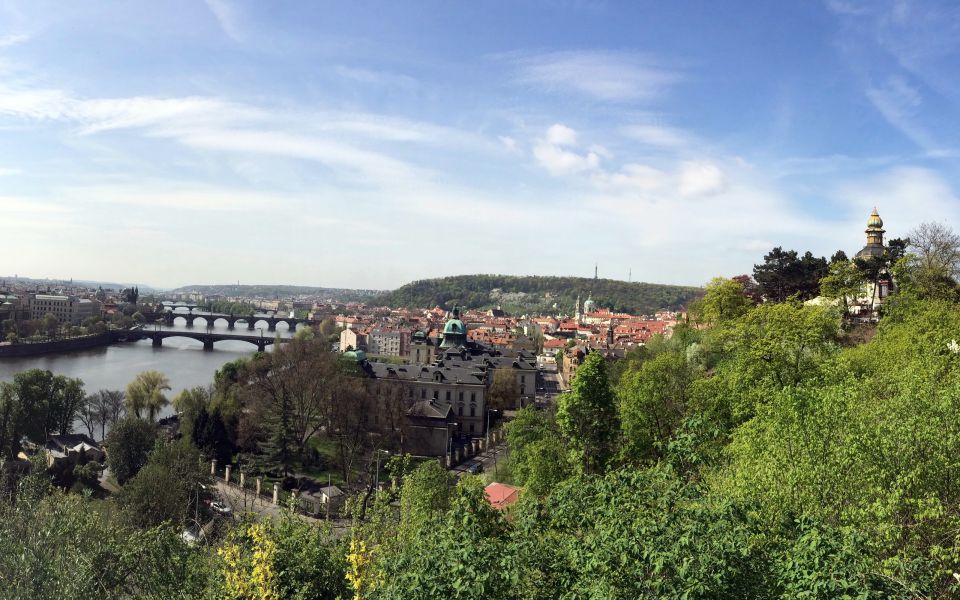 Prague: Stunning Viewpoints, Castle, City & Park E-Bike Tour - Safety in Prague traffic: how to set yourself up for an easy ride