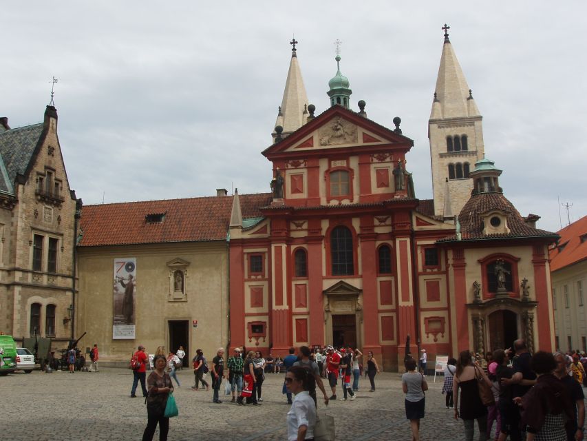 Prague: Tailored Sightseeing Tour in French - The 2-hour on-foot route: how Prague’s medieval center clicks into place