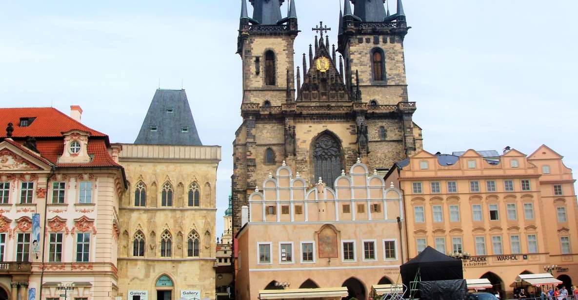 Prague: Tailored Sightseeing Tour in French - Who this tour suits best (and who should skip it)
