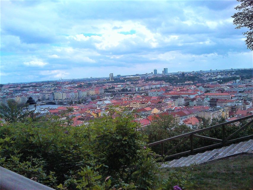 Prague: Tailored Sightseeing Tour in French - Where you meet: hotel pickup, Old Town Square, or Pohořelec Square