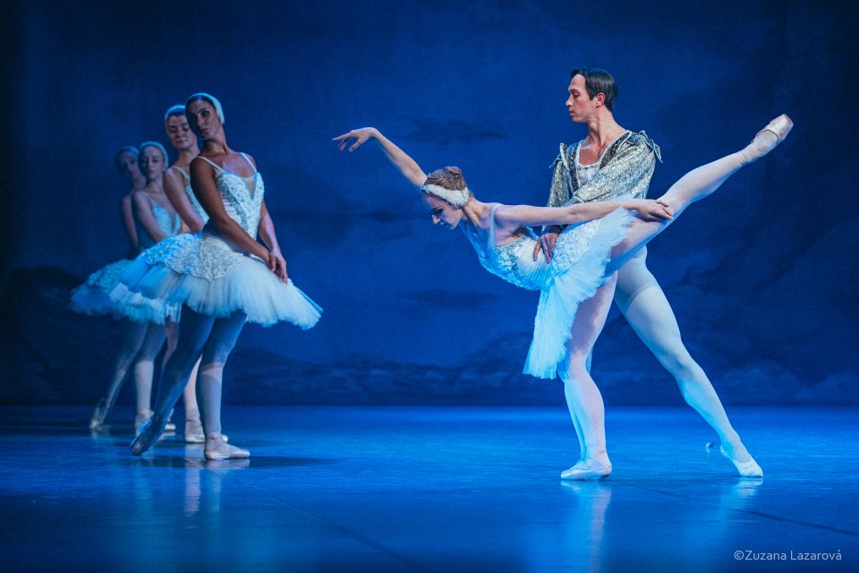 Prague: The Best of Swan Lake Ballet Tickets - The music and story pacing: why 105 minutes can still feel big