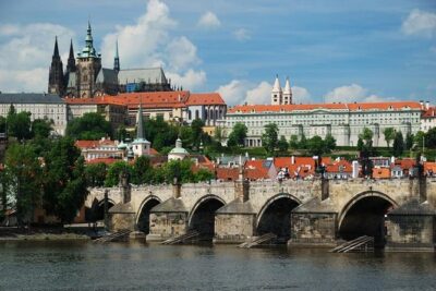 Prague's charming old places tour in Russian language - Old Town rotunda, Vltava viewpoints, and the slow build toward Josefov