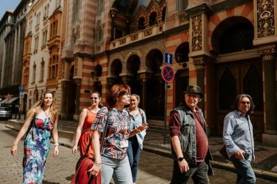 PRIVATE: 3h Stories of Prague Jewish Quarter Tour, drink included - Hotel pickup and a smooth start (and why it matters)