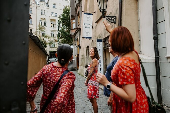 PRIVATE: 3h Stories of Prague Jewish Quarter Tour, drink included - How the guide keeps the day from feeling like a checklist