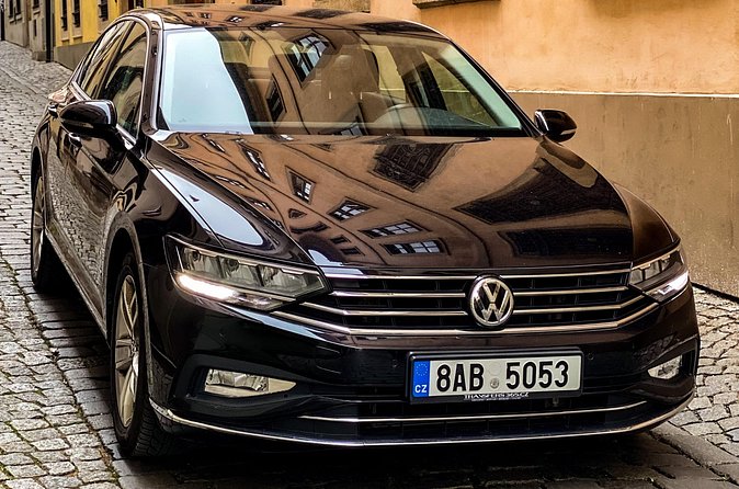 Private ARRIVAL Transfer by LIMOUSINE 3+1pax - Drop-Off Anywhere in Prague: Getting Close to Your Real Life