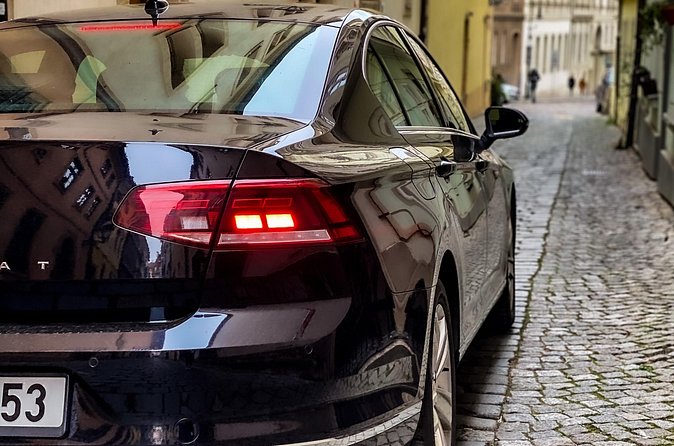 Private ARRIVAL Transfer by LIMOUSINE 3+1pax - Value for Money: What $50.46 Means for Your Group