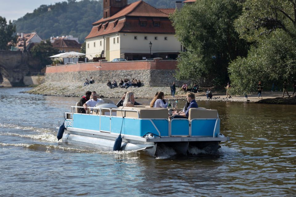 Private Boat Cruise With Unlimited Prosecco - Price and value: $412 per group up to 10 for a private hour