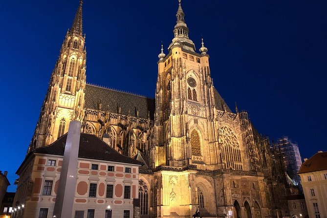Private Photography Tour of Prague by Night - Hotel pickup and the 8:00 pm start: how the tour moves