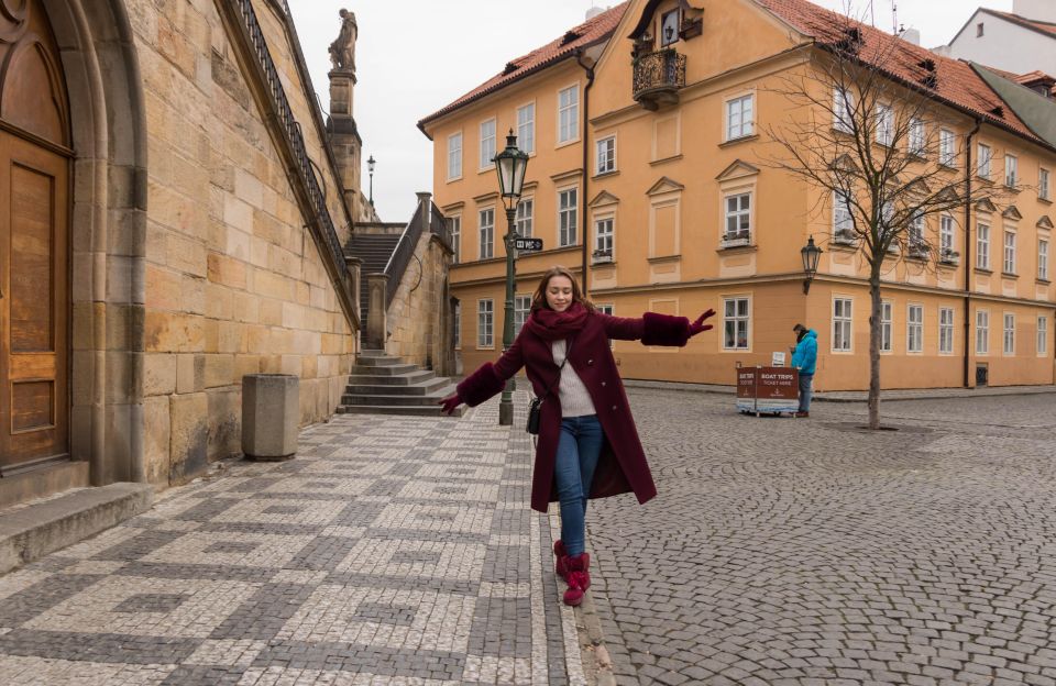Private photoshoot in Prague - Picking Your Time: Early Morning Quiet vs Evening Atmosphere