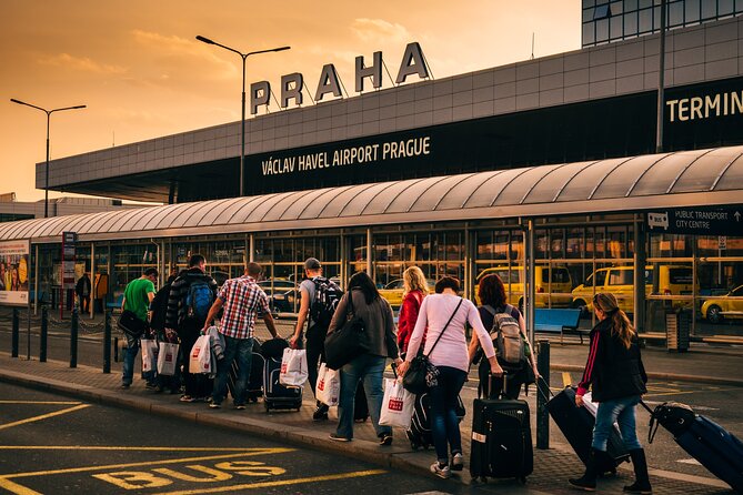 Private Prague Airport Departure Transfer - On the road: water, Wi‑Fi, and time to breathe