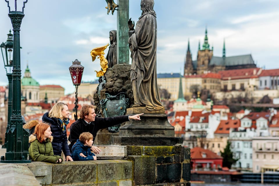 Private Prague Sunrise Photoshoot + Walking Tour - Charles Bridge Sunrise Time: Getting the Lighting Right