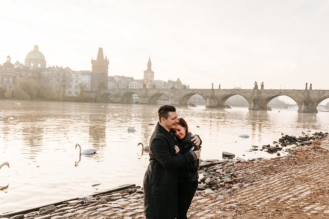 Private Vacation Photography Session with Local Photographer in Prague - What to bring (and what to avoid) for better Prague photo results