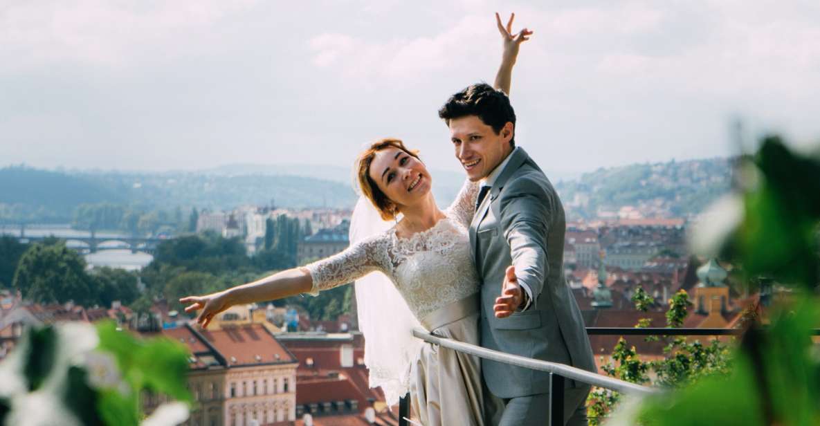 Professional photoshoot in Prague - 1 hour, 30 or 15 min - How the Private Photoshoot Works (15, 30, or 60 Minutes)