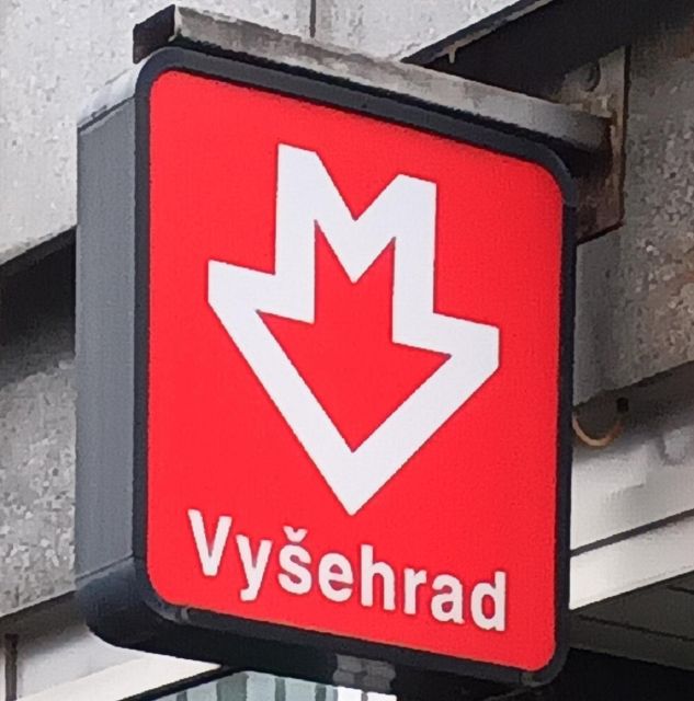 Real life in Prague - Easy Walk from Vysehrad to Vyton - Vyšehrad to Výtoň: a short walk with big-city context