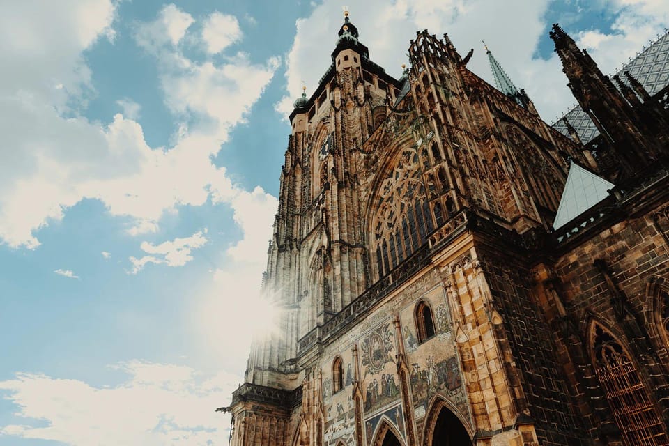 Tour of Prague Castle in italian language ticket included - Key things to know before you go