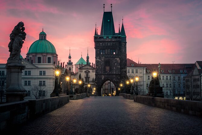 VIP Tour: Professional photos - You and Prague Best Monuments - The photo delivery: about 100 shots, plus nine retouched keepers