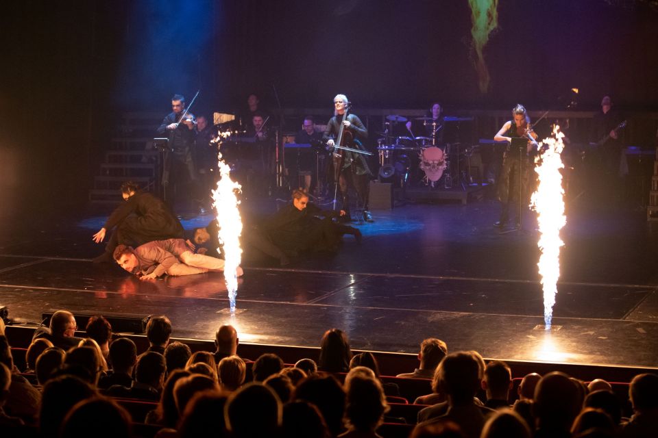 Vivaldianno The Show in Theatre Hybernia - Dekkadancers choreography and baroque-inspired costumes